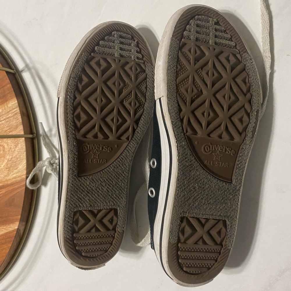 Converse - Picture 3 of 4